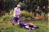 Hong mowing lawn